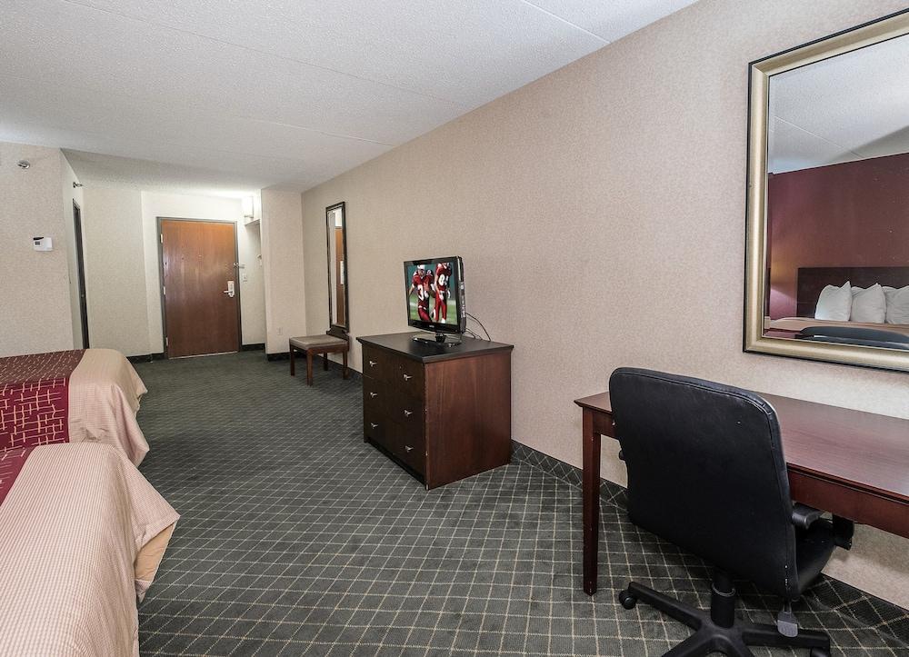 Red Roof Inn Hartford- New Britain Extérieur photo