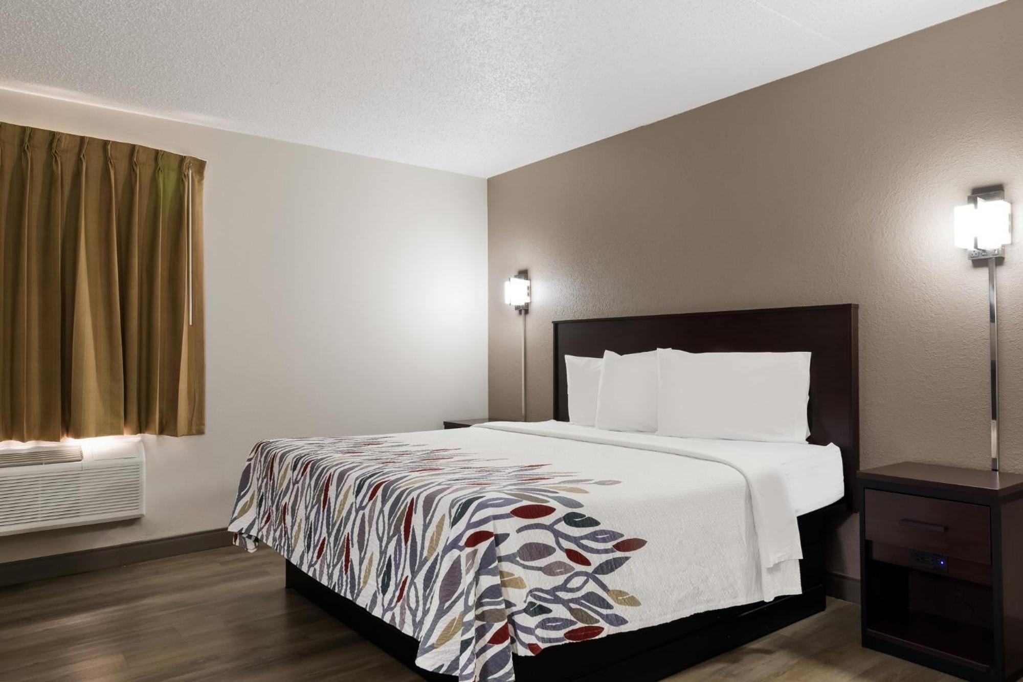 Red Roof Inn Hartford- New Britain Extérieur photo