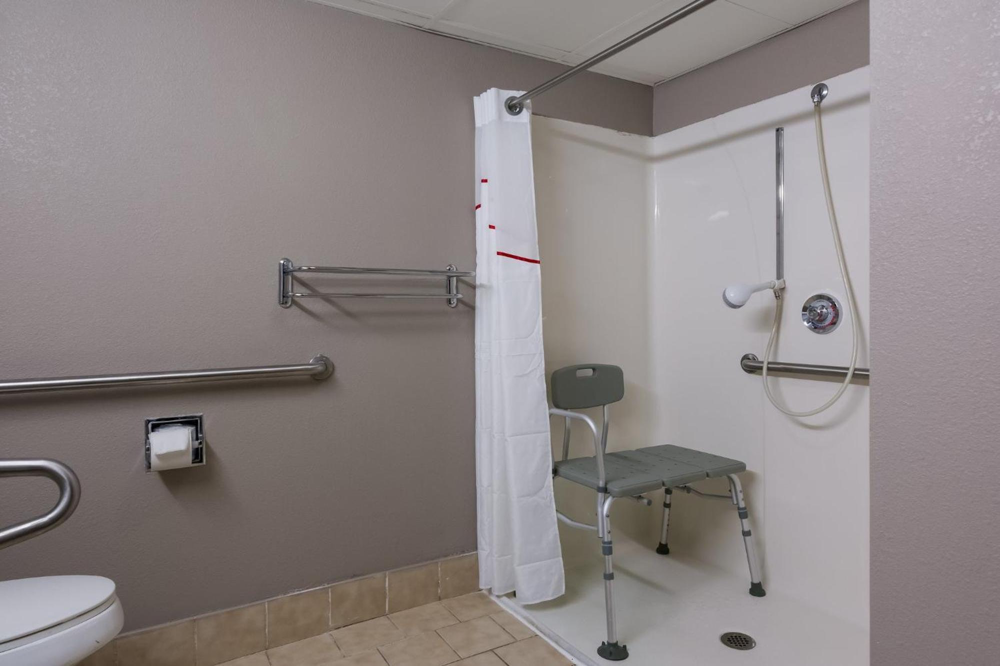 Red Roof Inn Hartford- New Britain Extérieur photo