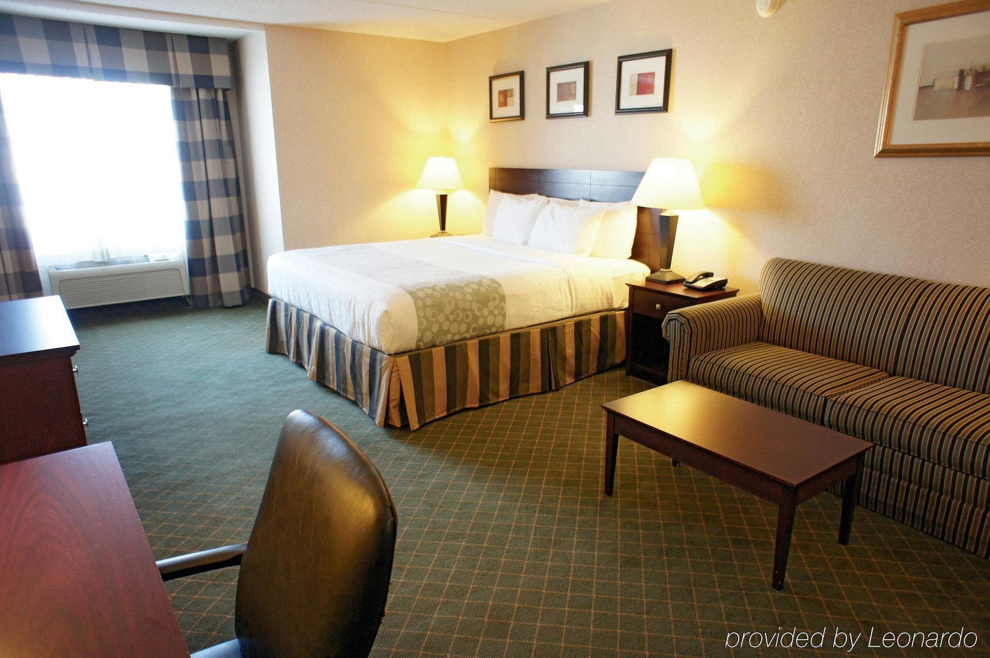 Red Roof Inn Hartford- New Britain Extérieur photo