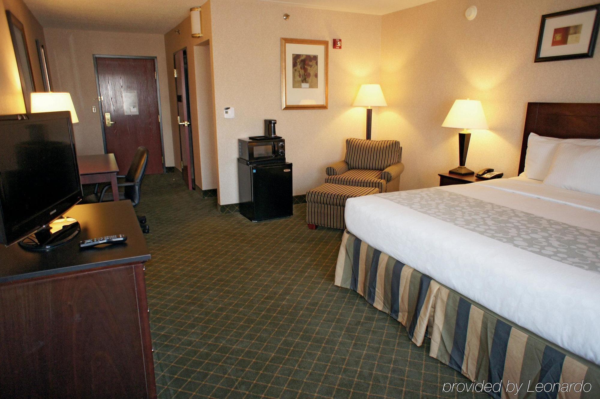Red Roof Inn Hartford- New Britain Extérieur photo